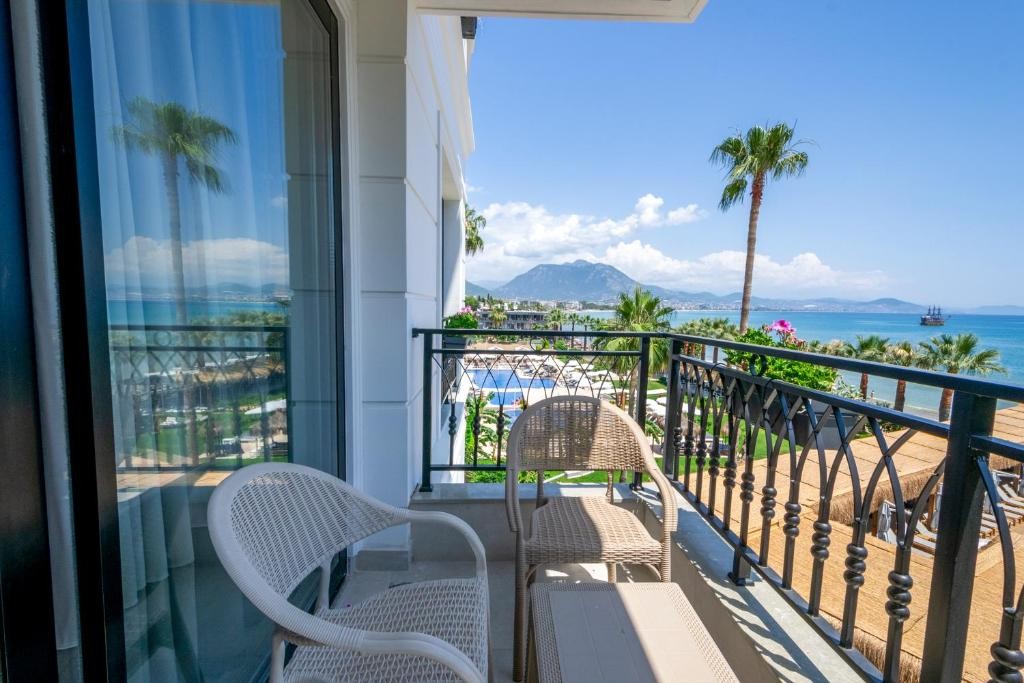 De'Manor Boutique Hotel