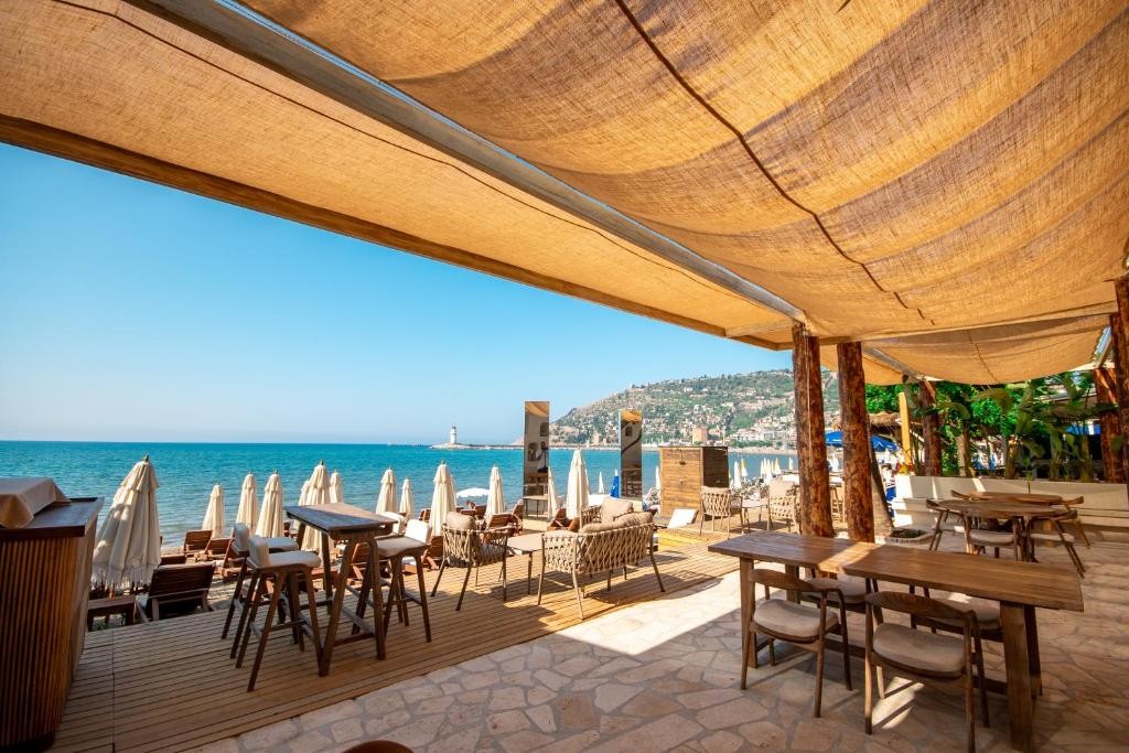 De'Manor Boutique Hotel