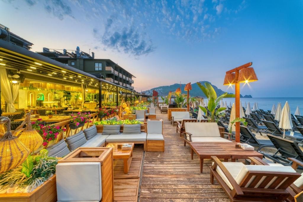 Royalisa Palmiye Beach