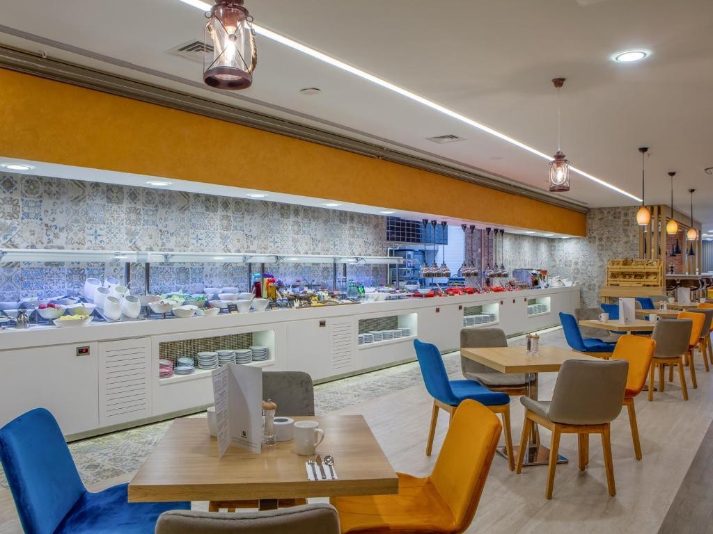 Holiday Inn Antalya - Lara, an IHG Hotel