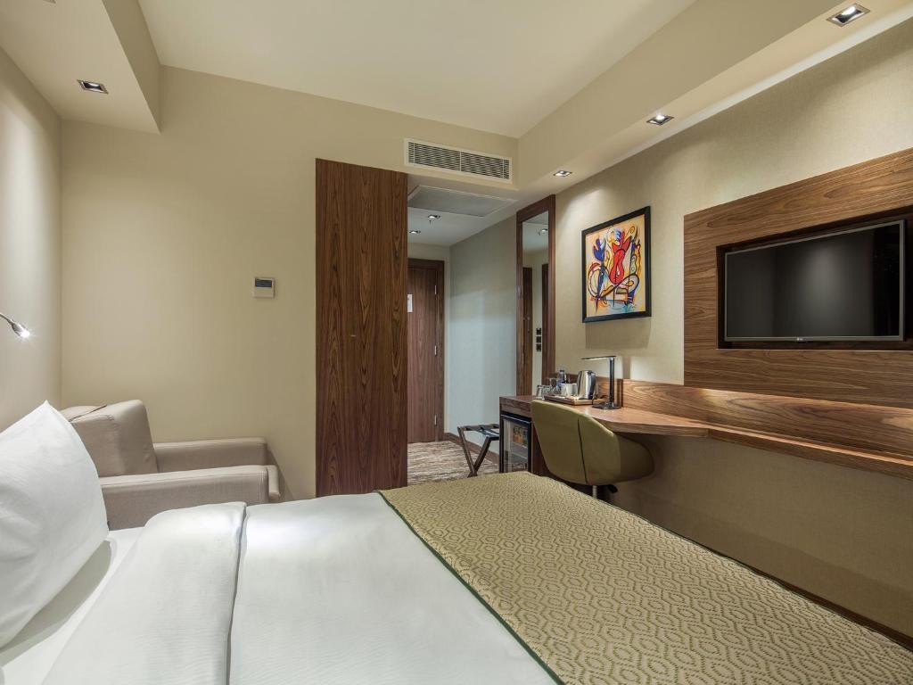 Holiday Inn Antalya - Lara, an IHG Hotel