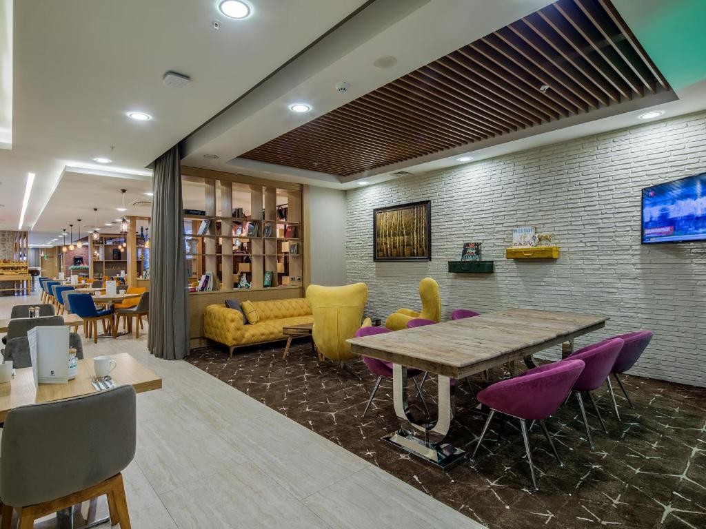 Holiday Inn Antalya - Lara, an IHG Hotel