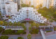 Akra V Hotel
