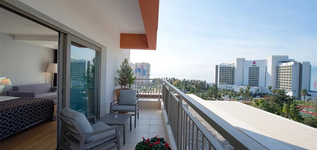 Akra V Hotel
