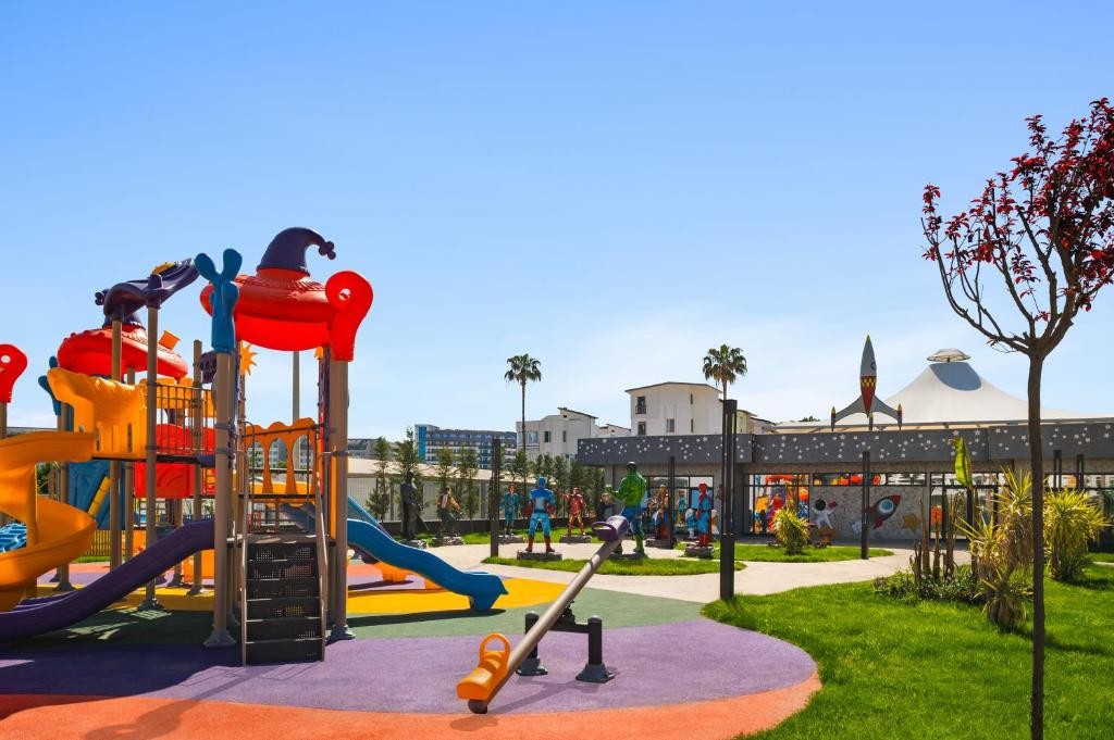 Azura World