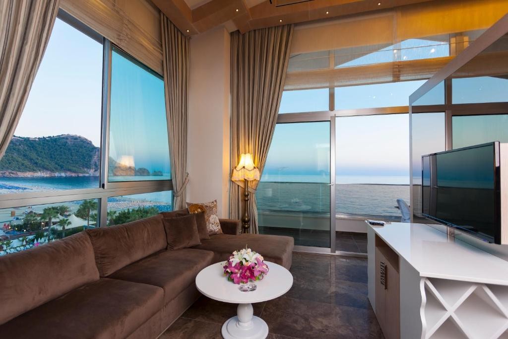 Атмосфера в Xperia Saray Beach Hotel - All Inclusive