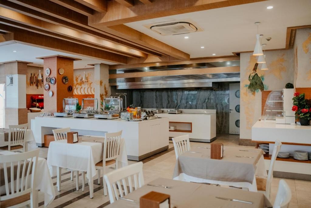 Xperia Saray Beach Hotel - All Inclusive – почивка в Алания, Турция