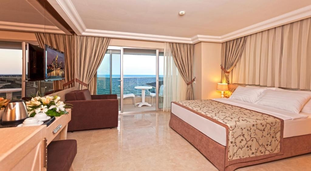Изглед от Xperia Saray Beach Hotel - All Inclusive
