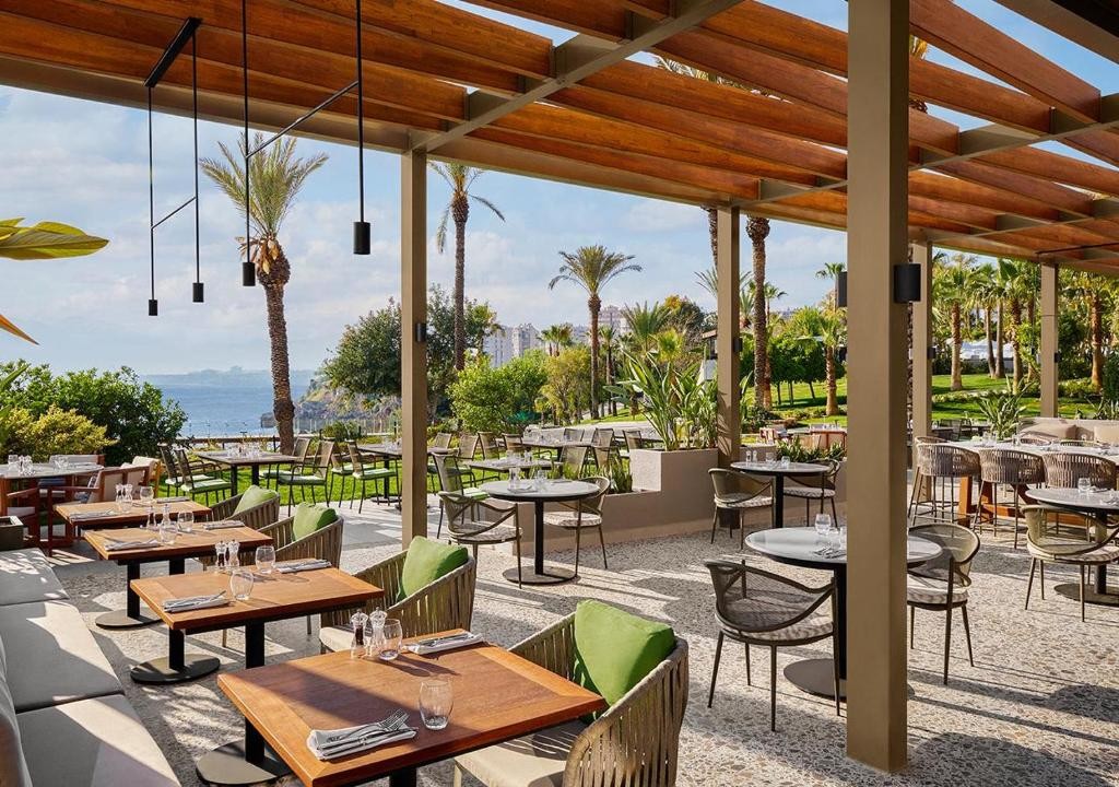 Akra Hotel