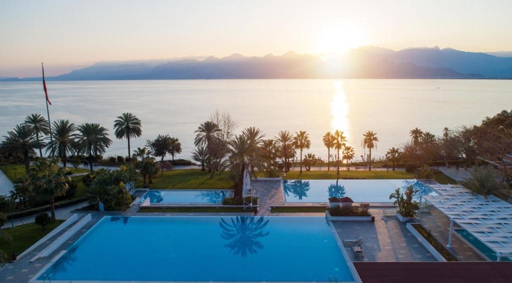 Akra Hotel