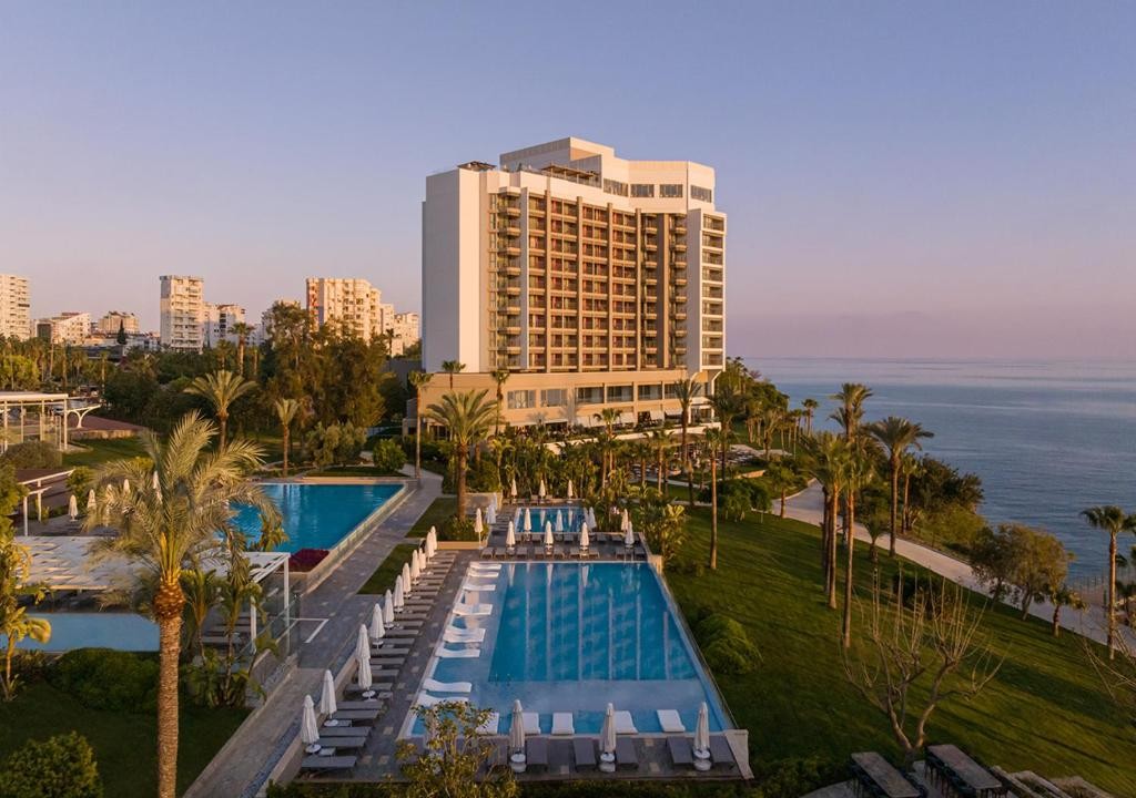 Akra Hotel