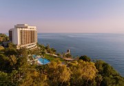 Akra Hotel
