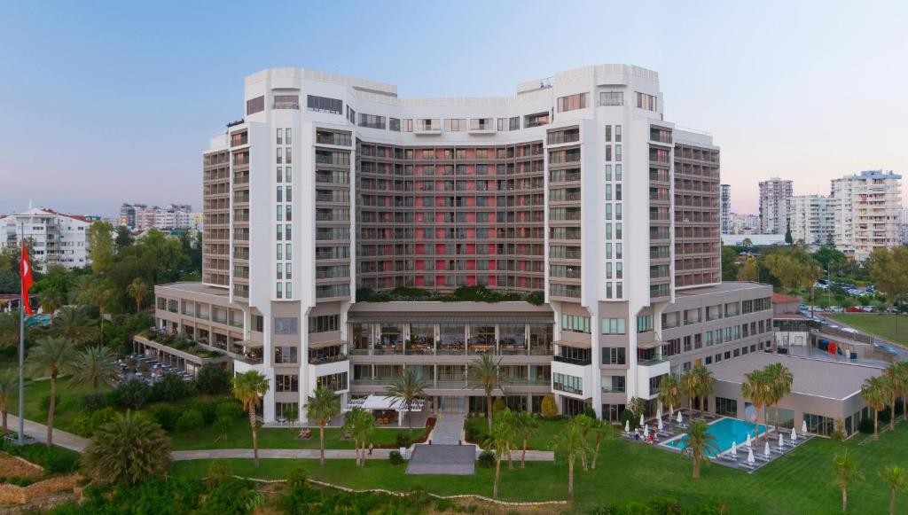 Akra Hotel