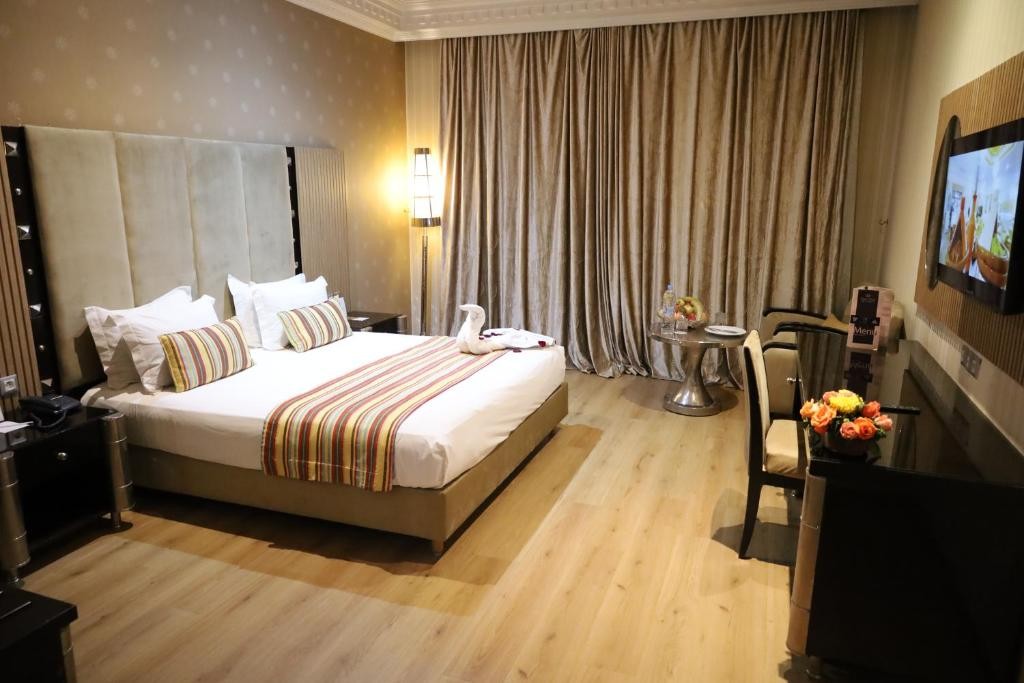 Royal Mirage Deluxe Hotel