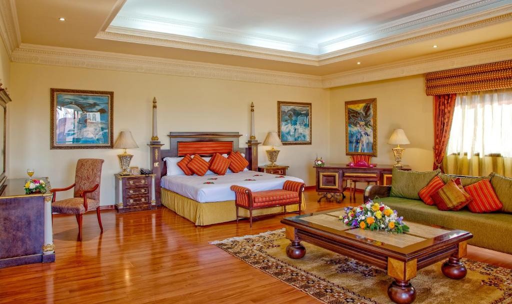 Royal Mirage Deluxe Hotel