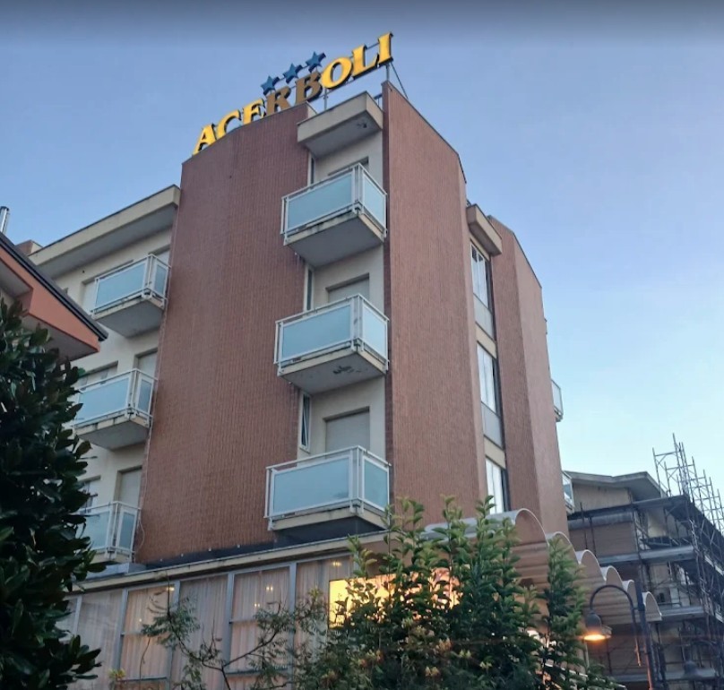 HOTEL ACERBOLI