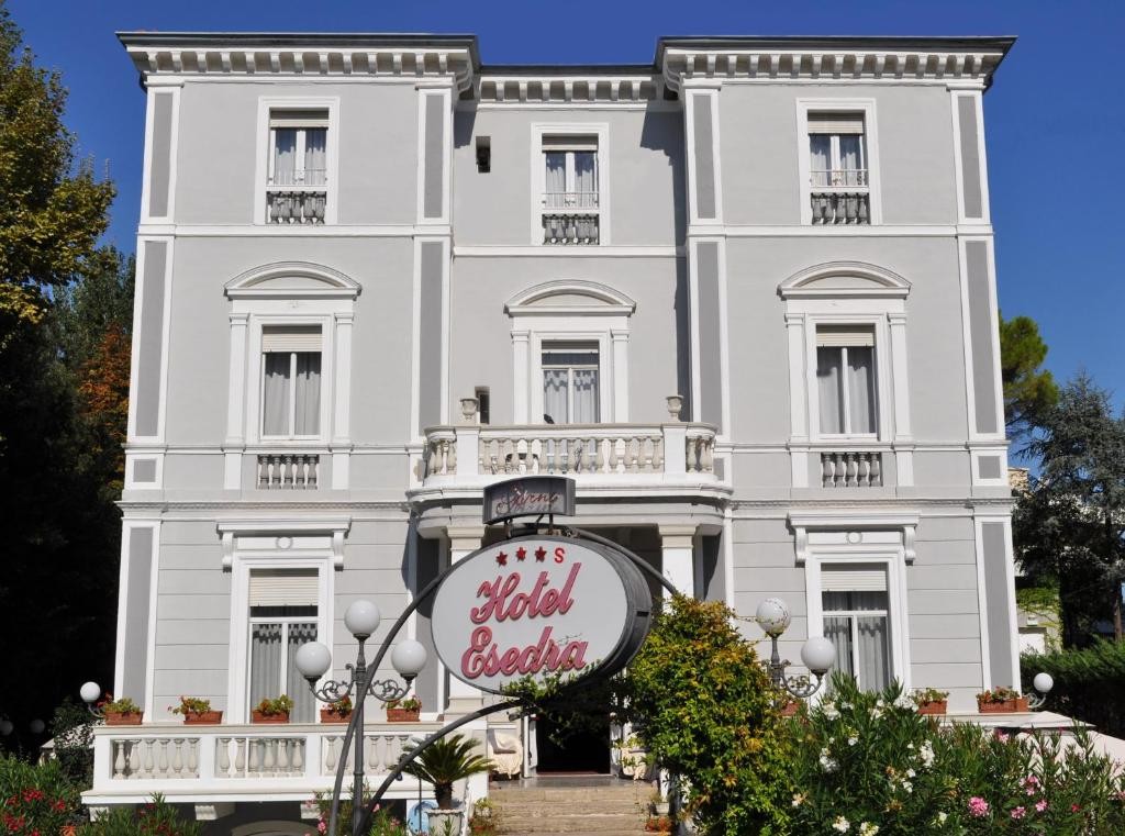 HOTEL ESEDRA