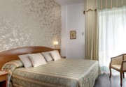HOTEL APOLLO