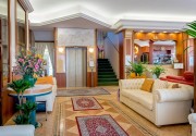 HOTEL APOLLO