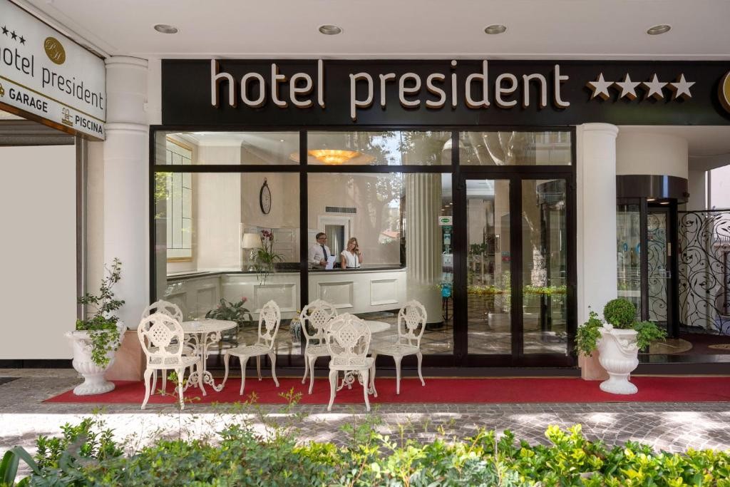 HOTEL PRESIDENT