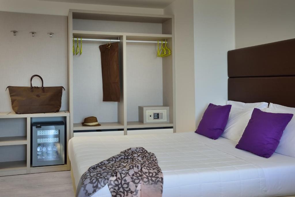 HOTEL BOEMIA
