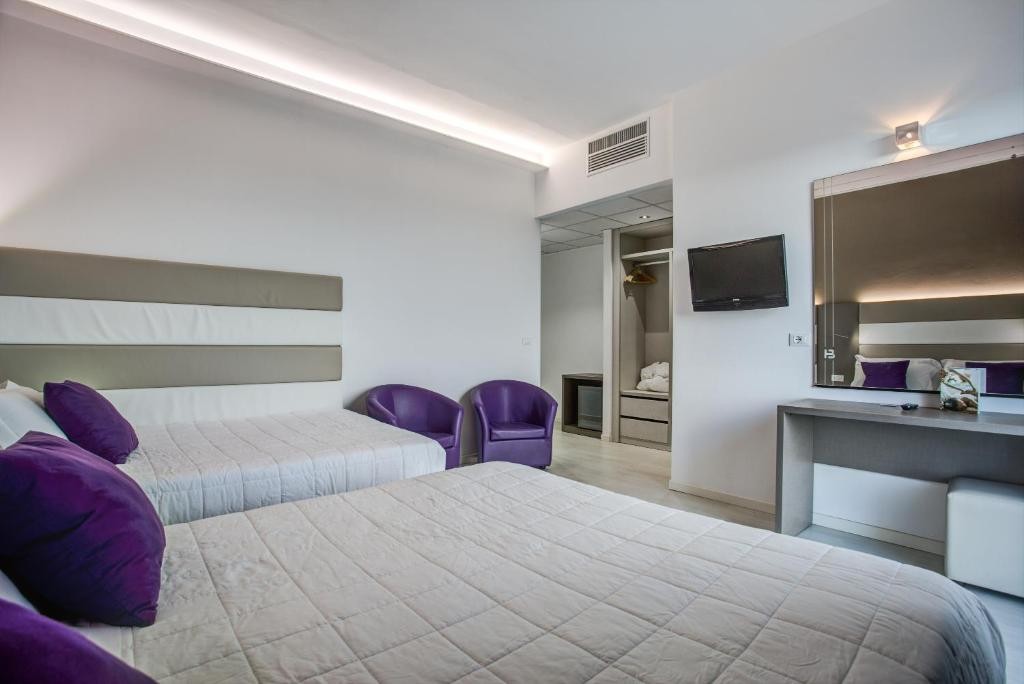 HOTEL BOEMIA