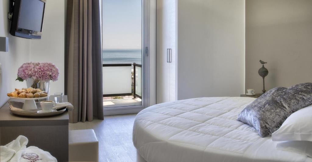 HOTEL BOEMIA