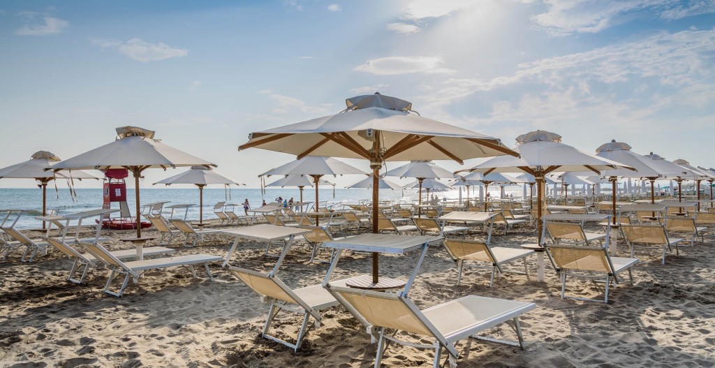 HOTEL LUNGOMARE