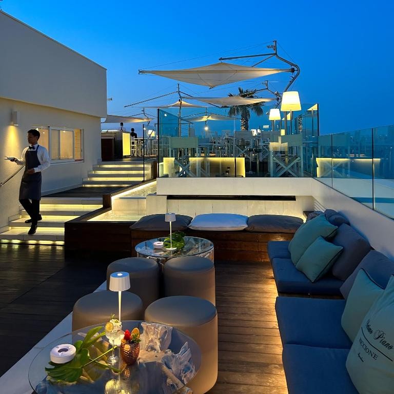 HOTEL LUNGOMARE
