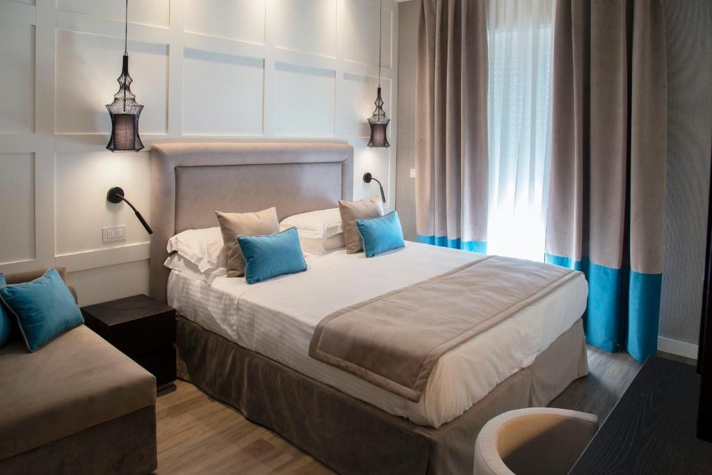 HOTEL LUNGOMARE