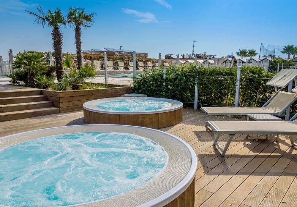 HOTEL LUNGOMARE