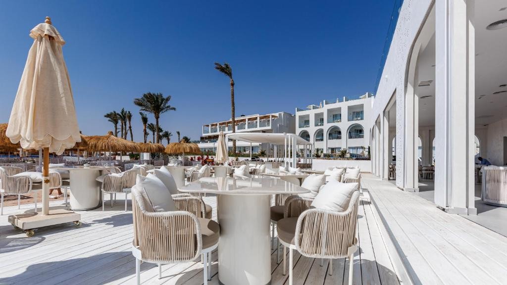 POSH CLUB SUNRISE REMAL BEACH