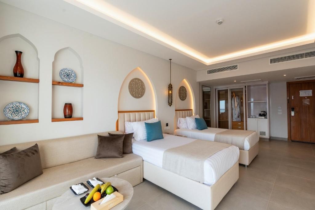 POSH CLUB SUNRISE REMAL BEACH