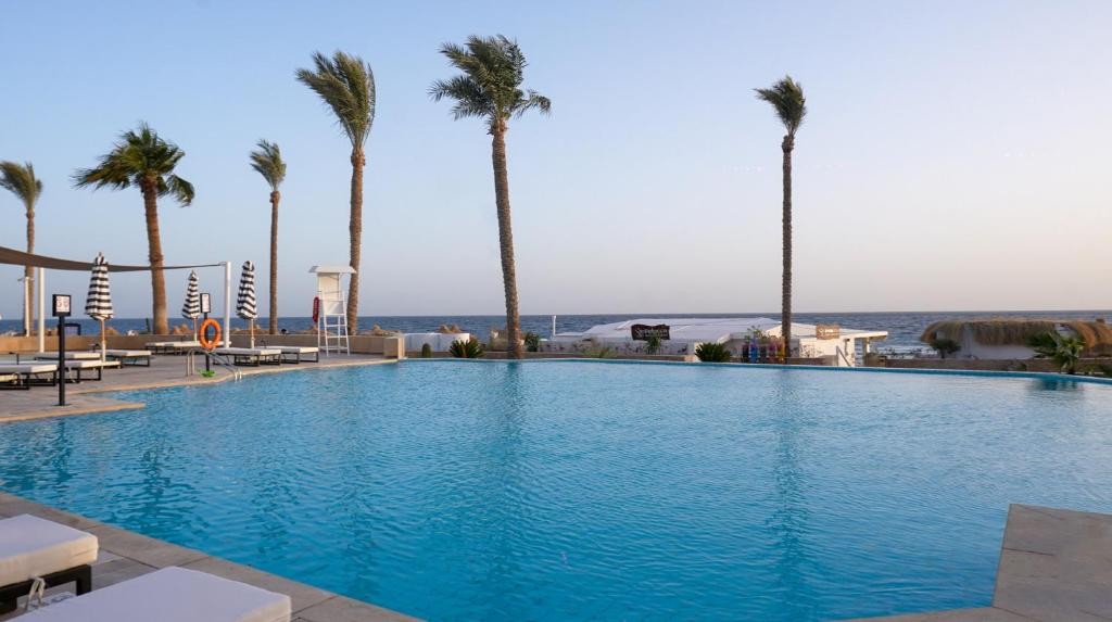 POSH CLUB SUNRISE REMAL BEACH