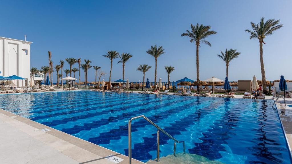 POSH CLUB SUNRISE REMAL BEACH