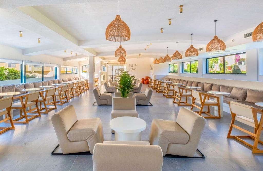 LE JARDIN RESORT (EX.QUEENS PARK LE JARDIN HOTEL)