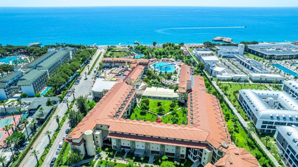 LE JARDIN RESORT (EX.QUEENS PARK LE JARDIN HOTEL)