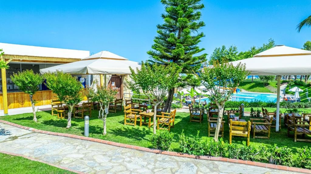 LE JARDIN RESORT (EX.QUEENS PARK LE JARDIN HOTEL)