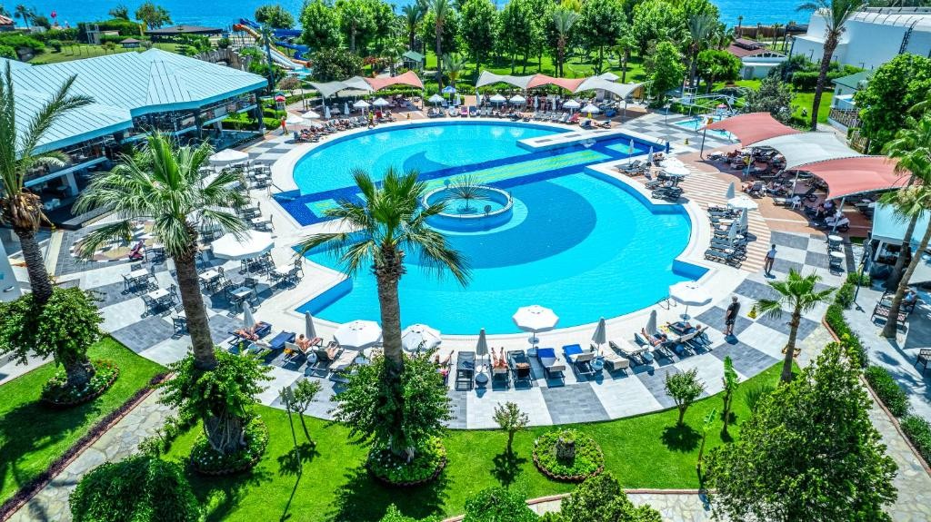 LE JARDIN RESORT (EX.QUEENS PARK LE JARDIN HOTEL)