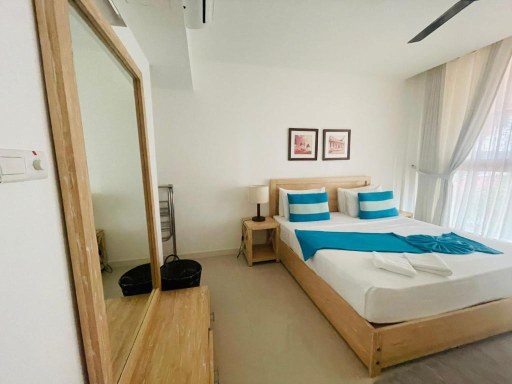 Oceanfront Condominium - Galle