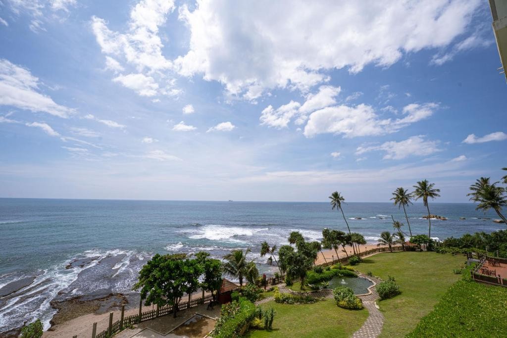 Oceanfront Condominium - Galle