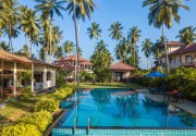 Lanka Beach Bungalows & Villa