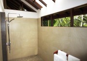 Lanka Beach Bungalows & Villa