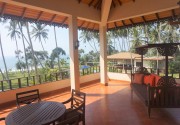 Lanka Beach Bungalows & Villa