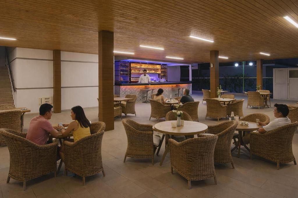 OJI BEACH HOTEL ( EX.OPIA HOTEL)