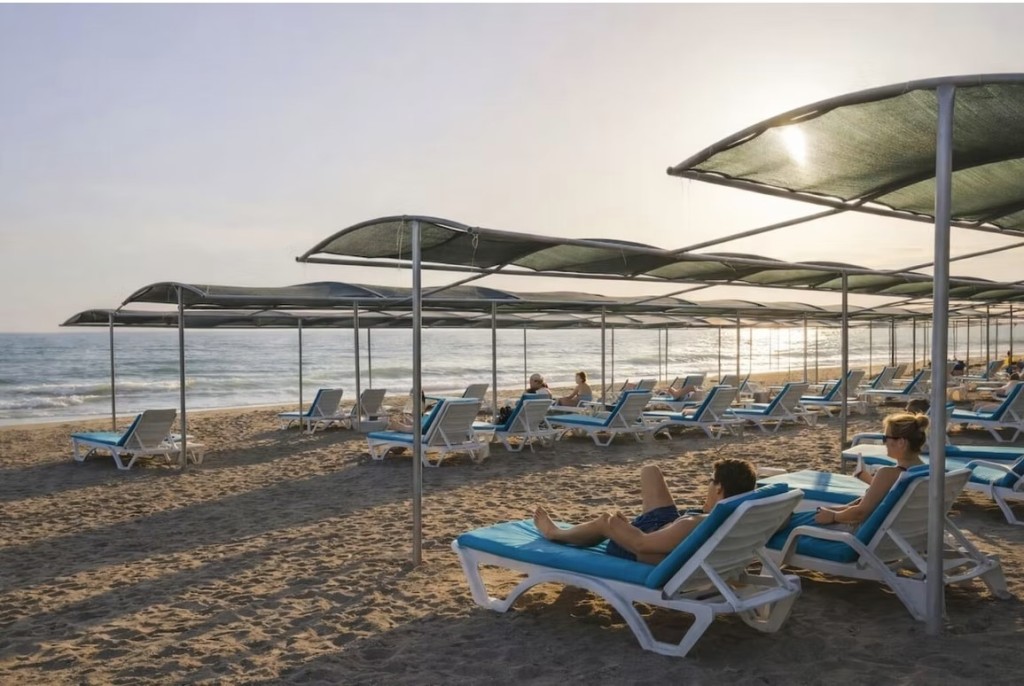 OJI BEACH HOTEL ( EX.OPIA HOTEL)