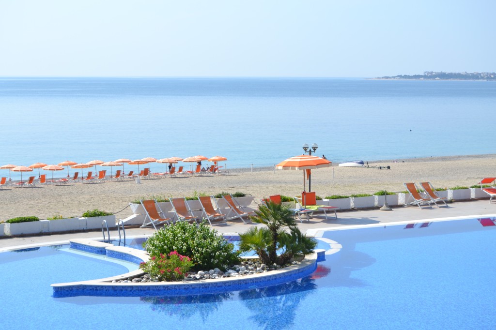 Estella Club