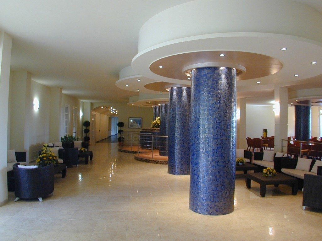 Estella Club