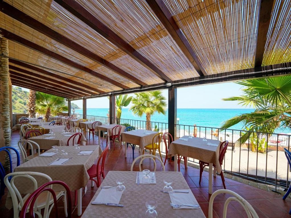FUTURA STYLE BAIA TROPEA