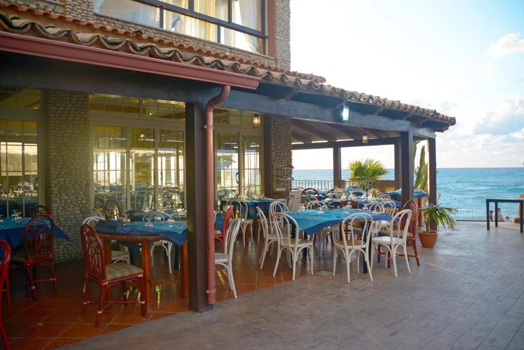 FUTURA STYLE BAIA TROPEA